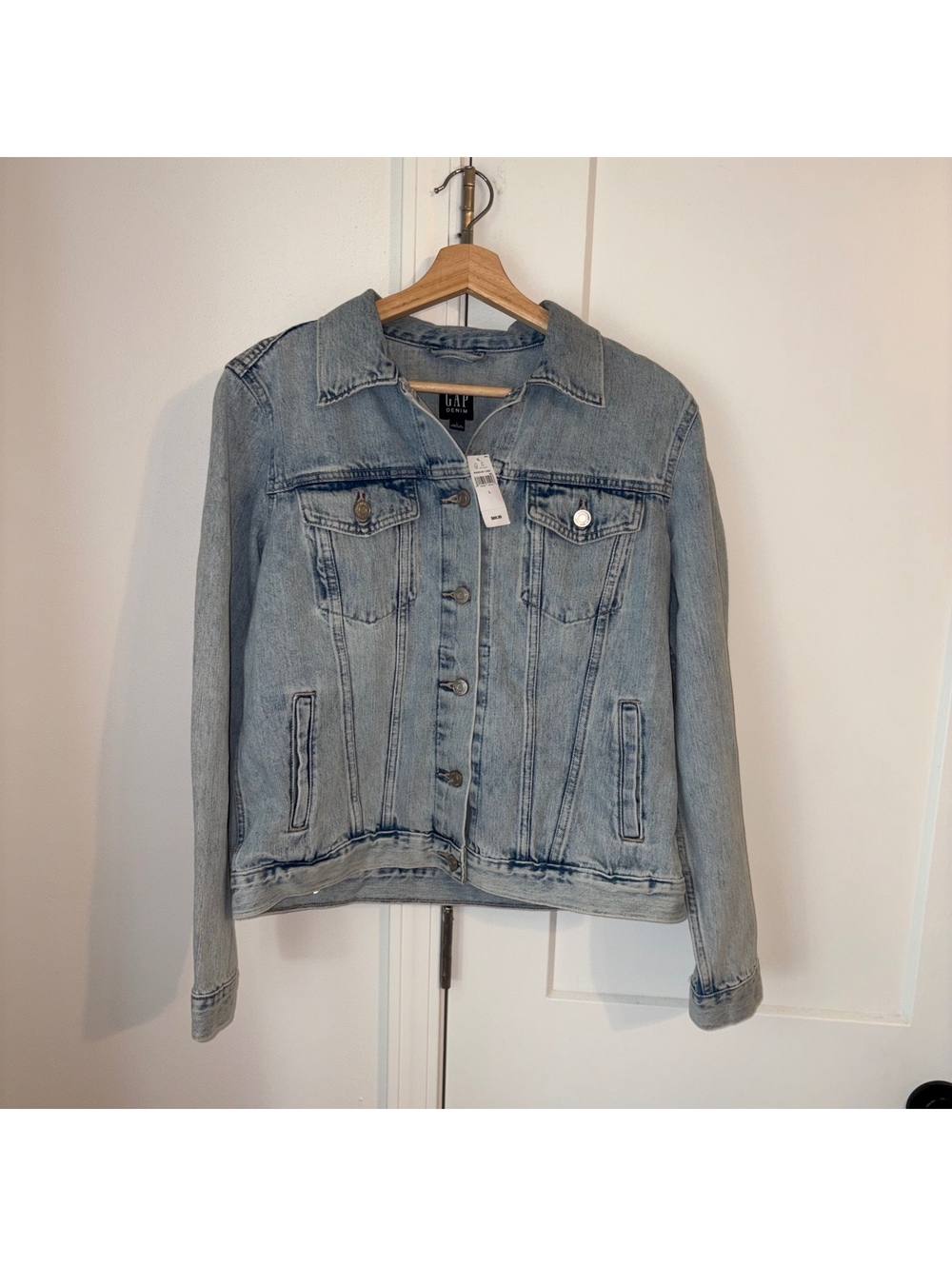 GAP Denim NWT $70 Light Wash Woman’s L Blue Jean Jacket Large Denim Coat